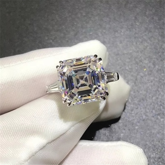 9.52Ct Three Stone Asscher Cut Lab Diamond Ring - Picture 2 of 14